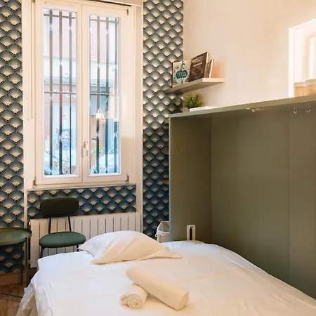 Apartment Functional In Paris